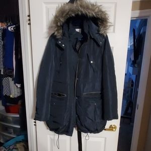 Maternity puffer jacket